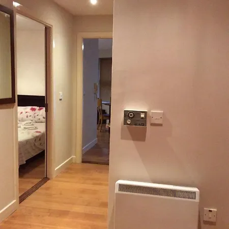 James Gate * 沃特福德
